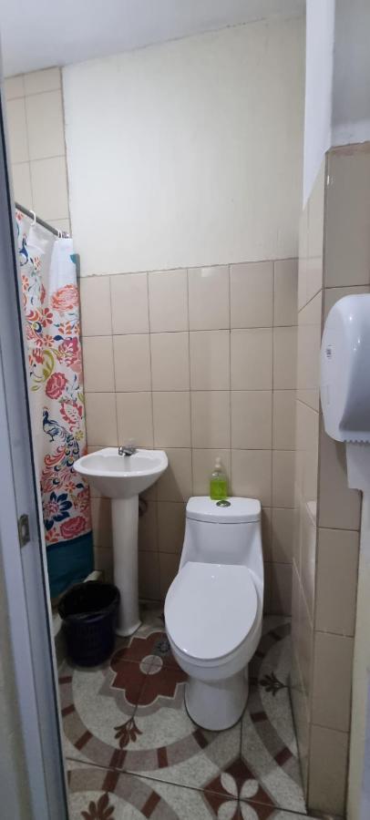 Hotel Chaparral Panajachel Ngoại thất bức ảnh